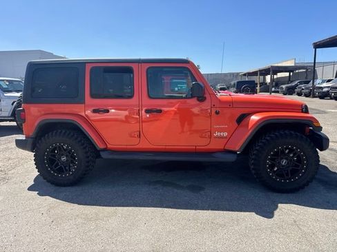 Used 2020 Jeep Wrangler Unlimited Sahara AWD/4WD image 4