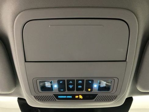 Used 2021 Ford Explorer XLT w/ Equipment Group 202A image 19