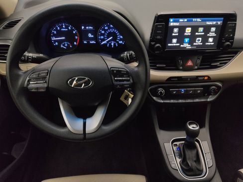 Used 2018 Hyundai Elantra GT image 22