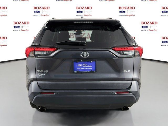 Used 2021 Toyota RAV4 XLE Premium FWD image 7