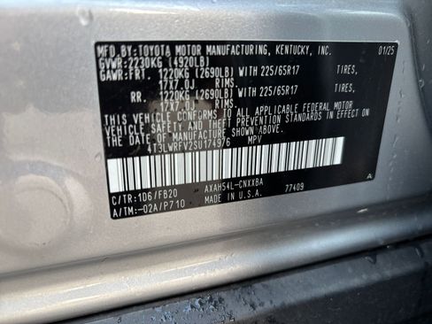 Used 2025 Toyota RAV4 LE image 28