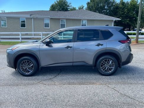 Used 2023 Nissan Rogue S FWD image 8