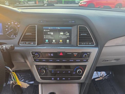 Used 2016 Hyundai Sonata SE image 28