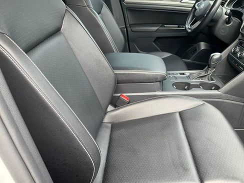 Used 2020 Volkswagen Atlas Cross Sport SE w/ Towing Package image 9