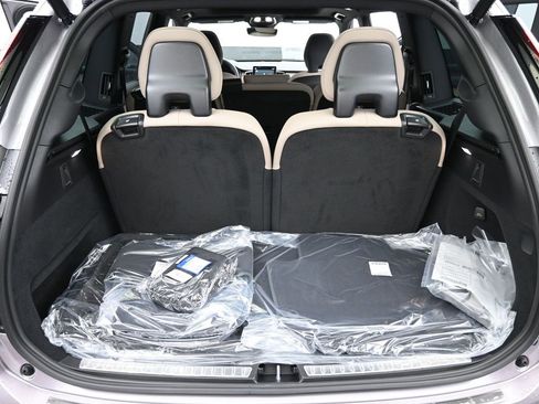 New 2026 Volvo XC90 B6 Plus w/ Protection Package Premier image 18