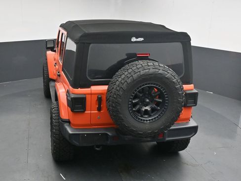 Used 2020 Jeep Wrangler Unlimited Sahara w/ Uconnect 4C Nav & Sound Group image 15
