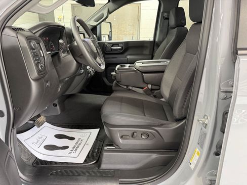 Used 2024 Chevrolet Silverado 2500 Custom w/ Custom Convenience Package AWD/4WD image 13