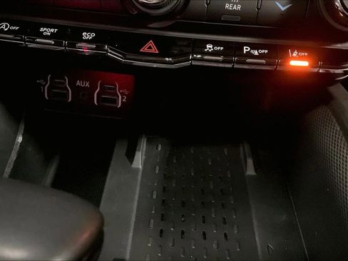 Used 2025 Dodge Durango GT image 32