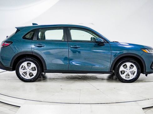 Used 2023 Honda HR-V LX image 11