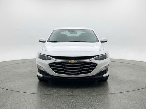 Used 2024 Chevrolet Malibu LT image 2
