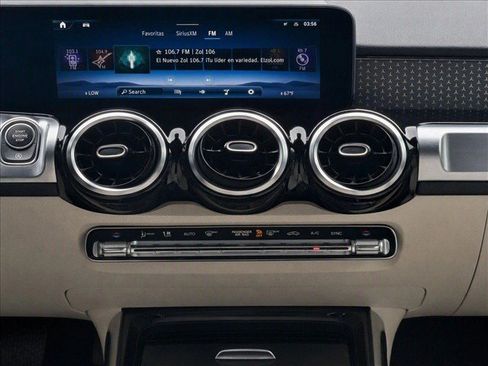 Used 2026 Mercedes-Benz GLB 250 image 20