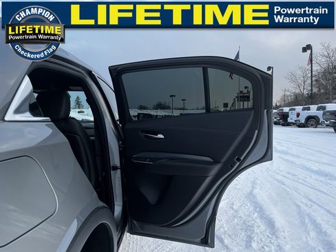 Used 2023 Cadillac XT4 Premium Luxury image 31