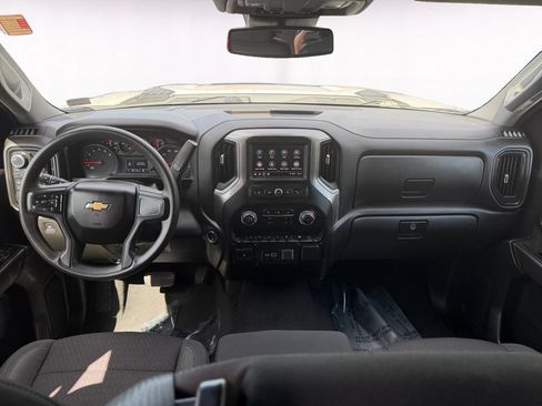 Used 2024 Chevrolet Silverado 2500 Custom w/ Custom Convenience Package AWD/4WD image 10