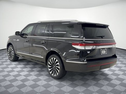 Used 2023 Lincoln Navigator L Black Label AWD/4WD image 3
