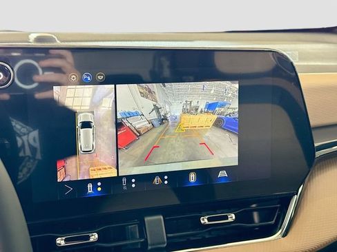 New 2026 Chevrolet Equinox ACTIV w/ Safety and Technology Package AWD/4WD image 15