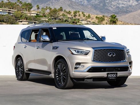 Used 2022 INFINITI QX80 Sensory w/ Cargo Package RWD image 2