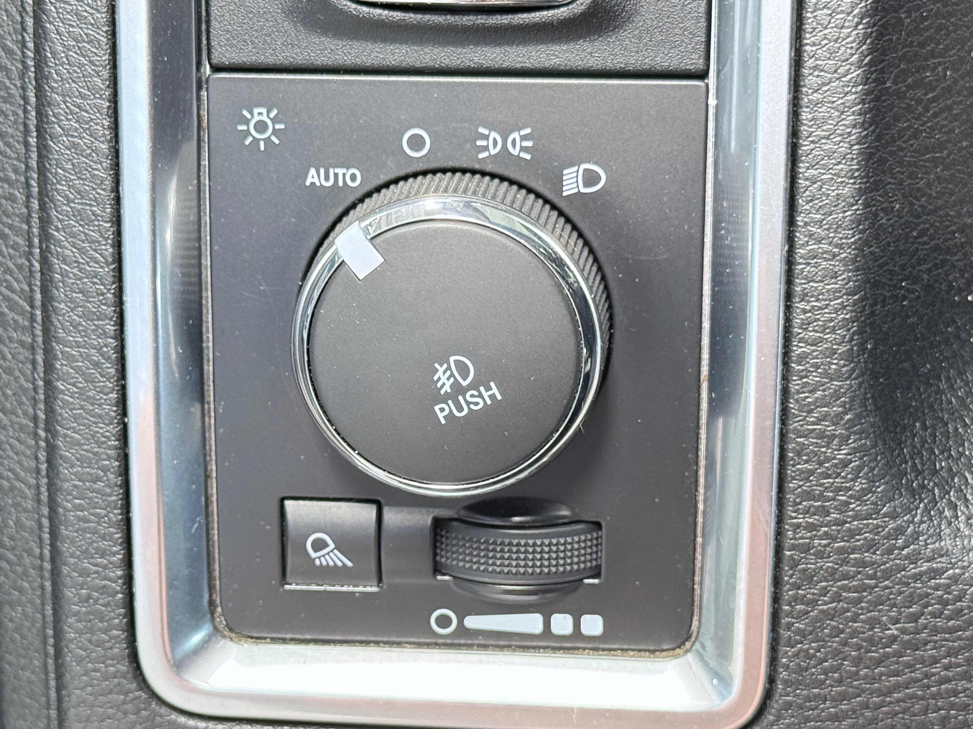 Used 2015 RAM 1500 Big Horn AWD/4WD image 19