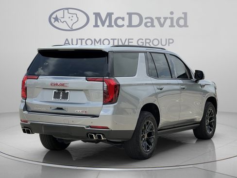 Used 2025 GMC Yukon AT4 w/ AT4 Premium Package AWD/4WD image 7