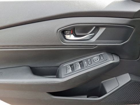 Used 2023 Honda Accord Sport image 12