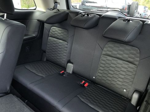 New 2025 Nissan Pathfinder SV image 20