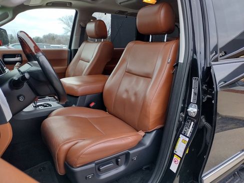 Used 2018 Toyota Sequoia Platinum w/ Preferred Accessory Package image 2