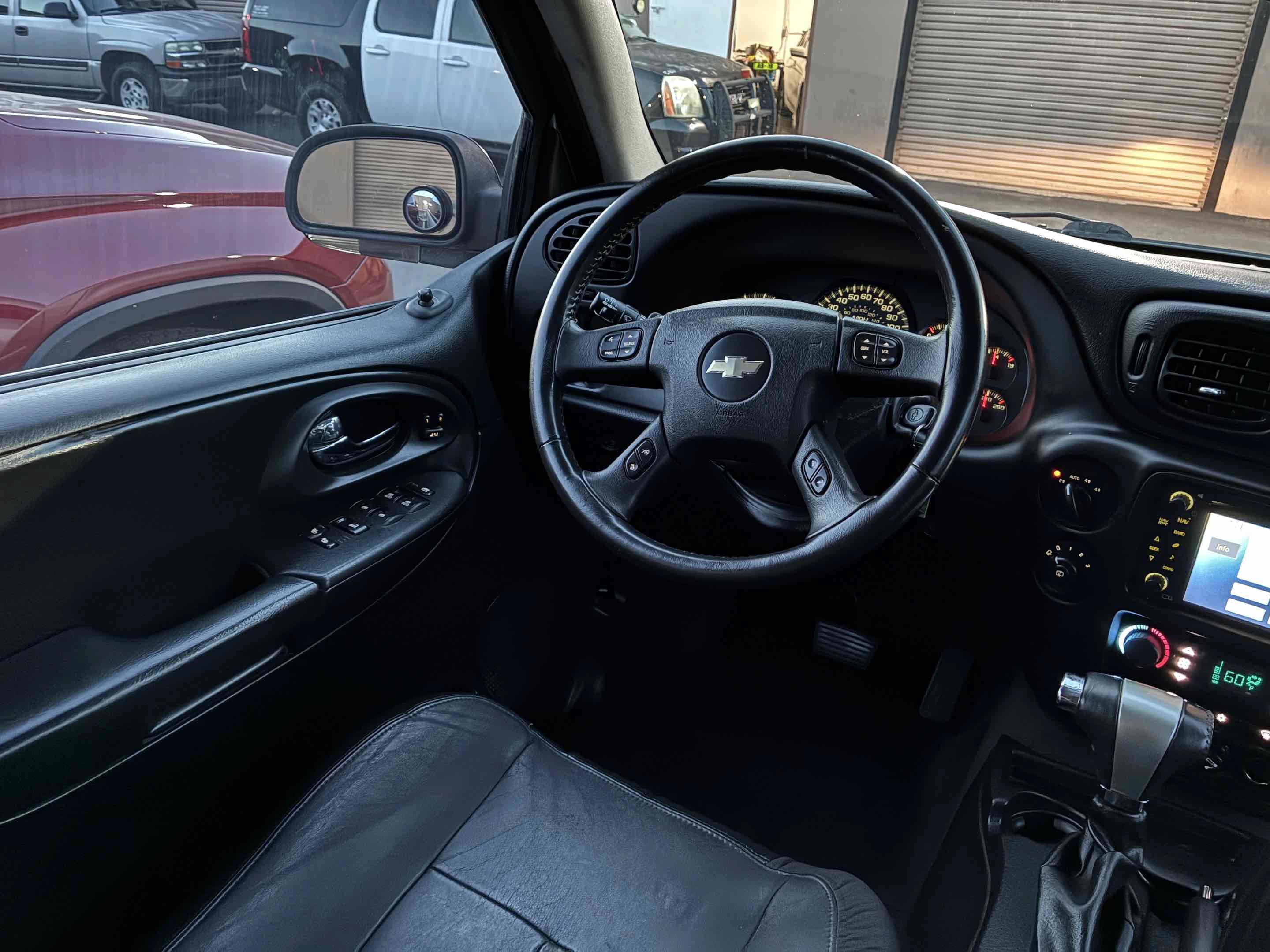 Used 2006 Chevrolet TrailBlazer LT AWD/4WD image 16
