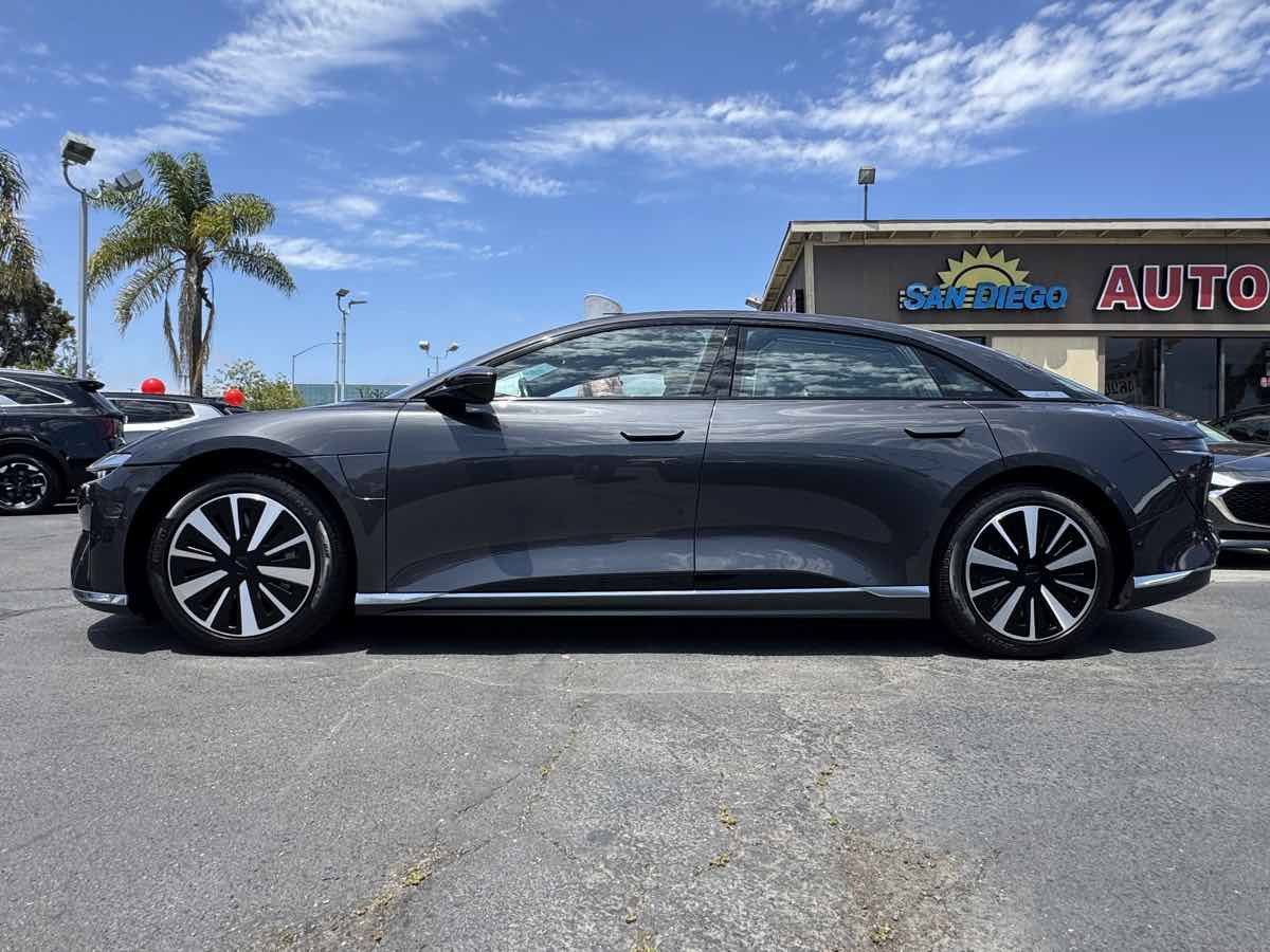 Used 2024 Lucid Air Pure RWD image 8