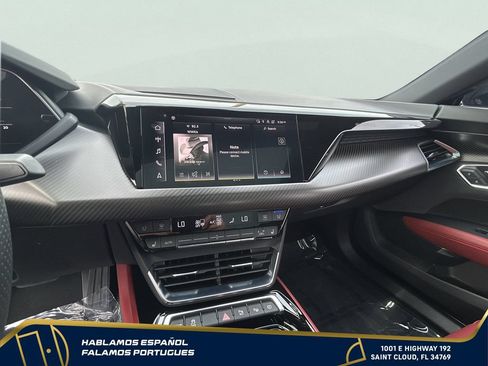 Used 2022 Audi e-tron GT Prestige AWD/4WD image 15