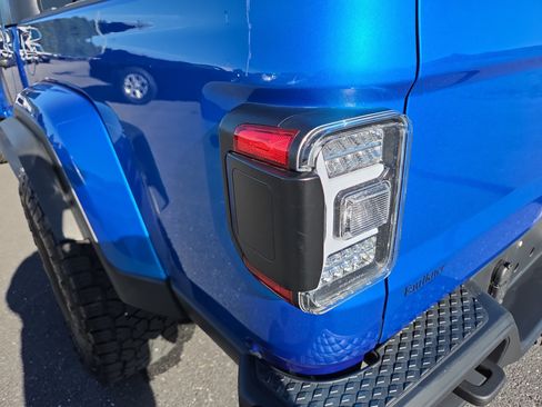 Used 2021 Jeep Gladiator Sport AWD/4WD image 13