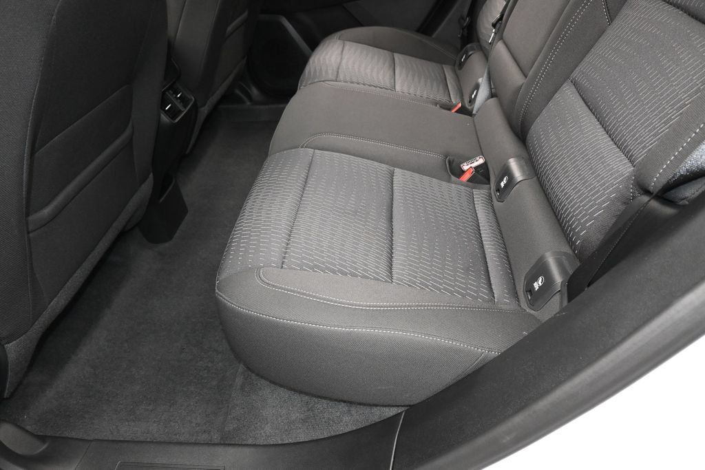 Used 2026 Chevrolet Equinox LT FWD image 30