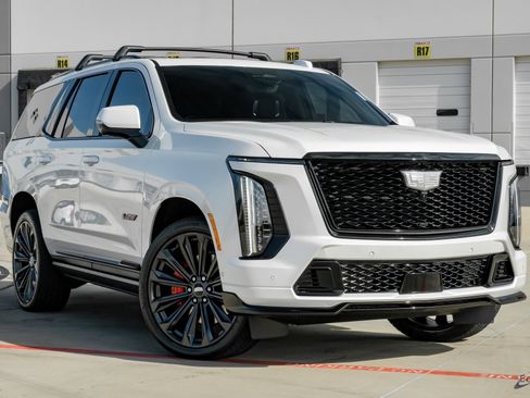 Used 2025 Cadillac Escalade V w/ LPO, Floor Liner Package image 18