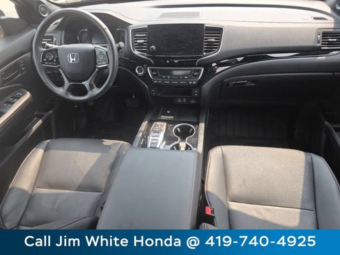 Used 2024 Honda Passport Black Edition image 23