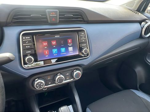 Used 2025 Nissan Versa SV image 17