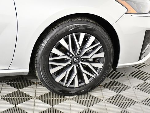 Used 2024 Nissan Altima 2.5 SV image 52