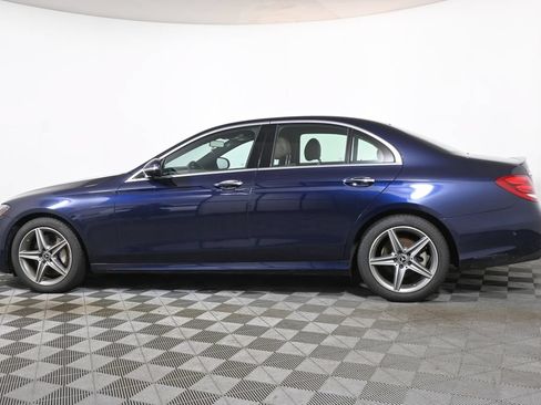 Used 2018 Mercedes-Benz E 300 4MATIC image 2