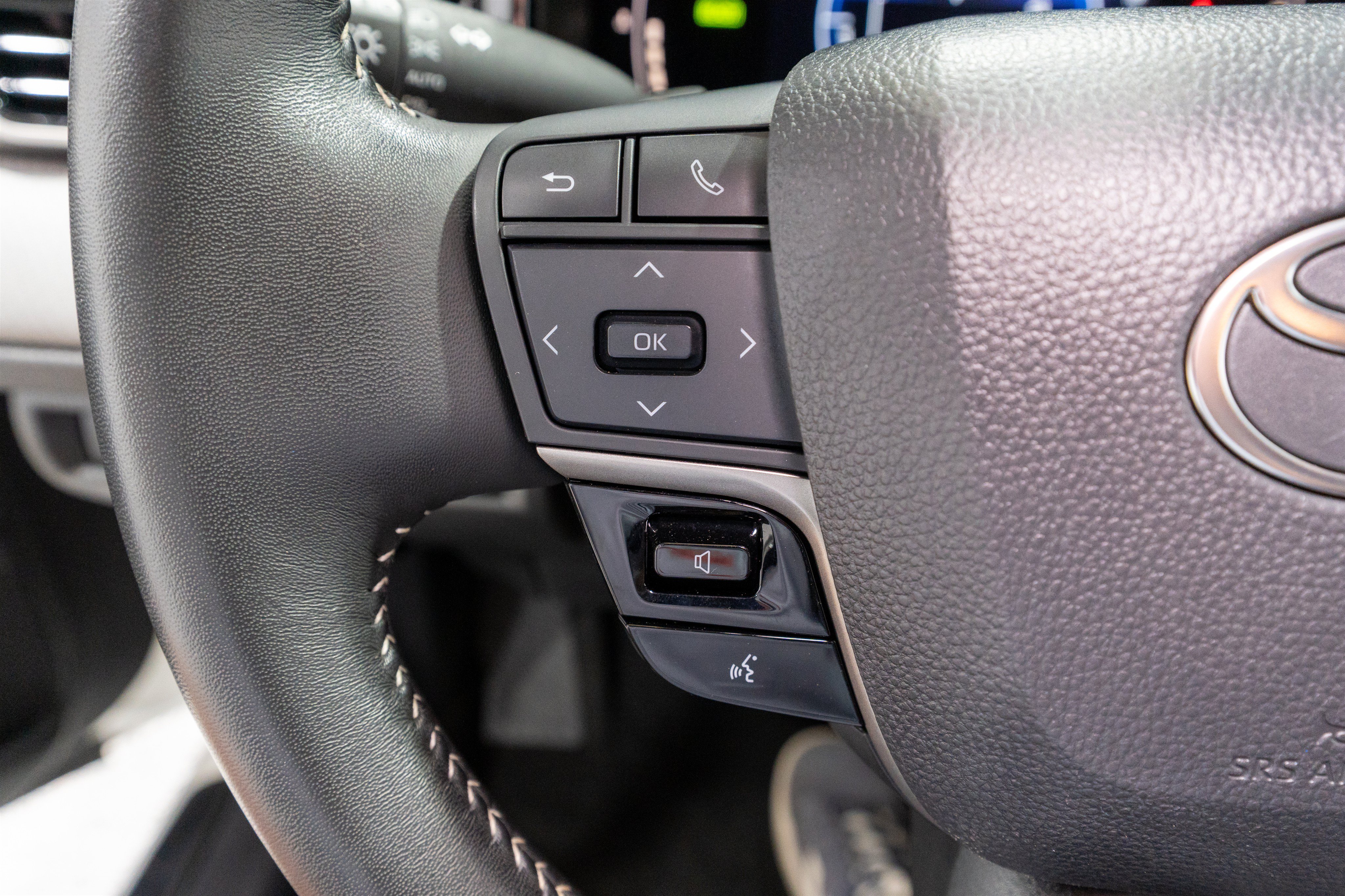 Used 2025 Toyota Camry SE FWD image 24