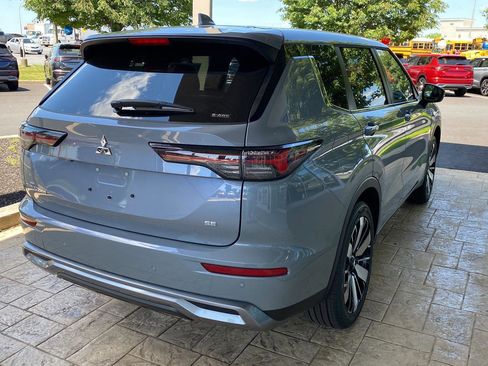 New 2026 Mitsubishi Outlander SE AWD/4WD image 7