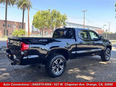 Used 2019 Toyota Tacoma TRD Sport w/ Technology Package AWD/4WD image 3