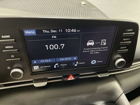 Used 2024 Hyundai Elantra SE image 27