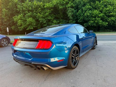 Used 2018 Ford Mustang GT RWD image 2
