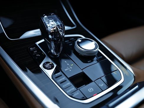 Used 2021 BMW X5 xDrive40i w/ Executive Package image 38