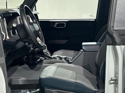 Used 2022 Ford Bronco Outer Banks AWD/4WD image 42