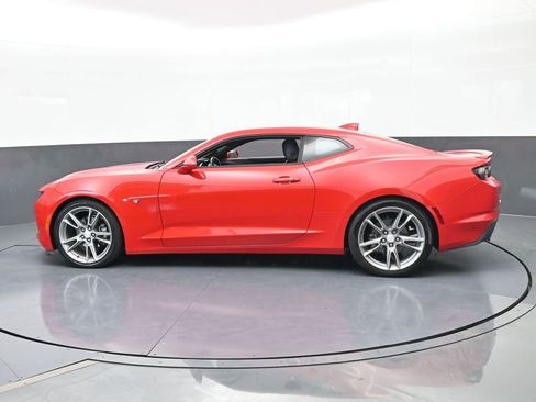 Used 2019 Chevrolet Camaro LT image 3