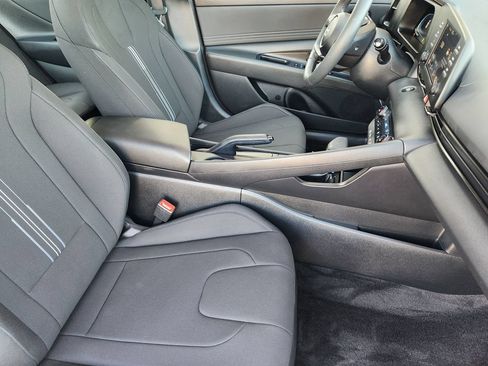Used 2026 Hyundai Elantra Sport FWD image 13