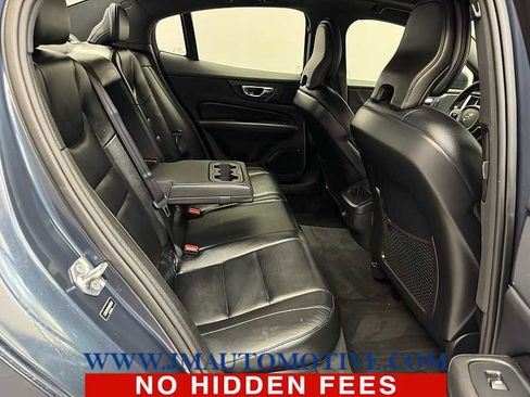 Used 2019 Volvo S60 T6 Momentum image 18