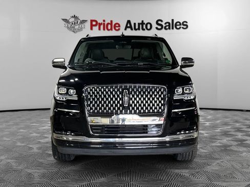 Used 2022 Lincoln Navigator L Black Label AWD/4WD image 2