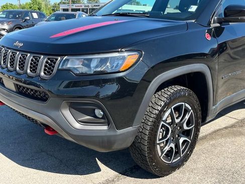 Certified 2024 Jeep Compass Trailhawk w/ Trailhawk Convenience Group AWD/4WD image 13