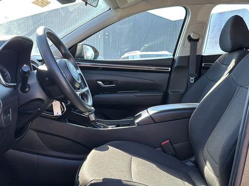 Used 2023 Hyundai Tucson SE image 12
