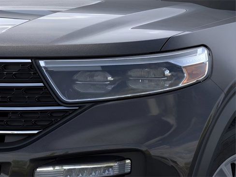 Used 2024 Ford Explorer XLT w/ Equipment Group 202A image 19