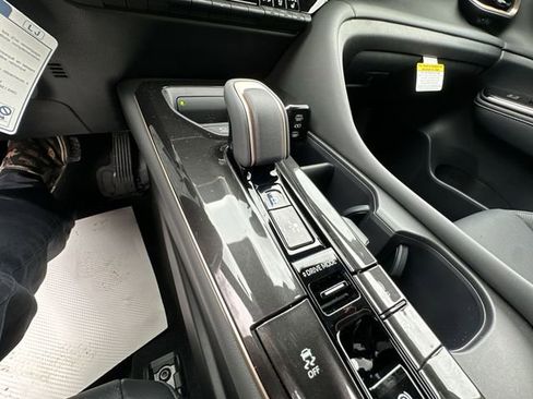 New 2026 Toyota Crown Signia image 25